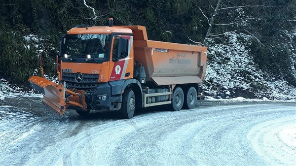 Samsun'da karla mücadele sürüyor