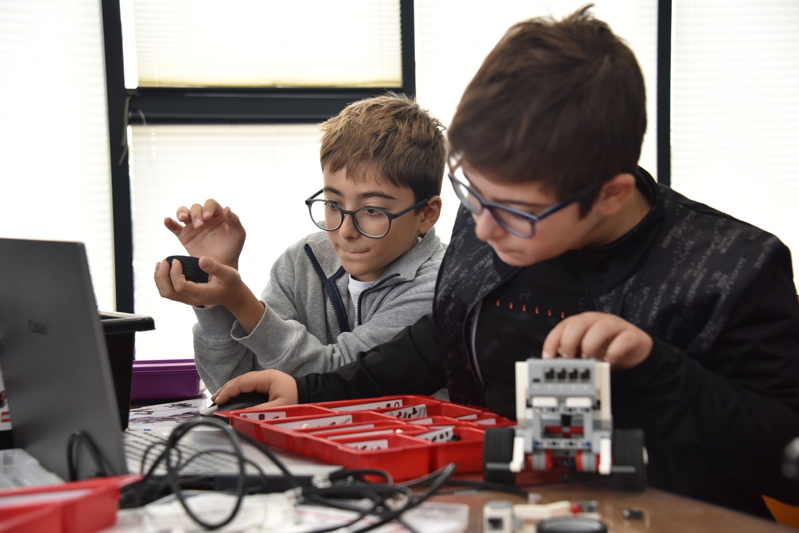 Yaratıcı atölyelerde bilim ve teknoloji eğitimi