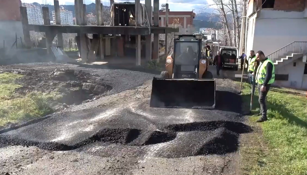 İlkadım'da mahallelerin sorunlarını sıfırlıyoruz
