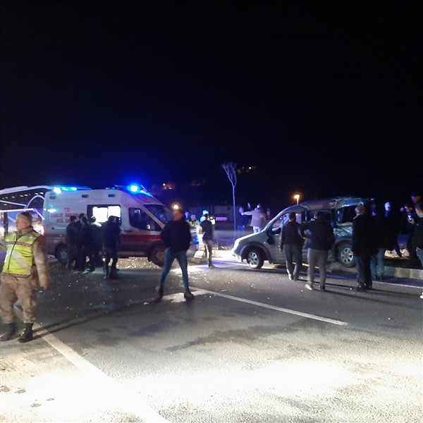 Samsun - Gaziantep seferi yapan yolcu otobüsünün kazası kamerada   