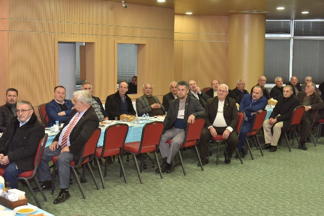 Hasan Togar muhtarlarla omuz omuza