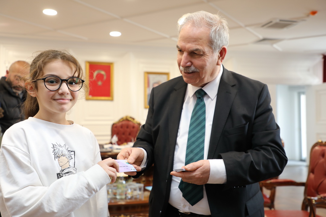 Necattin Demirtaş'tan dededen toruna eğitim desteği