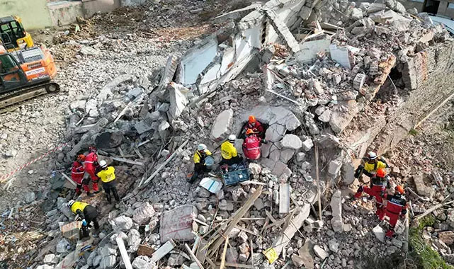 Bu görüntüler Bursa'dan! Saniyelerle yarıştılar