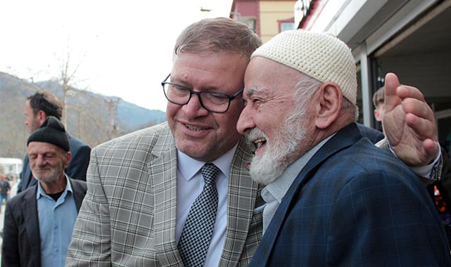  ‘Size gökten yıldızlar vadeden belediye başkanlarını seçmeyin’