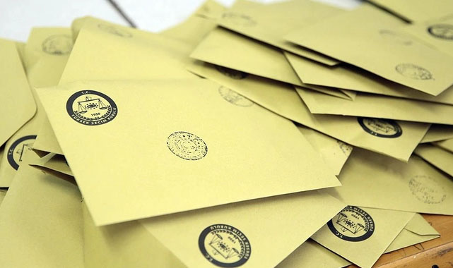 Aday listeleri yarın saat 17.00'ye kadar verilecek! 35 parti yarışacak