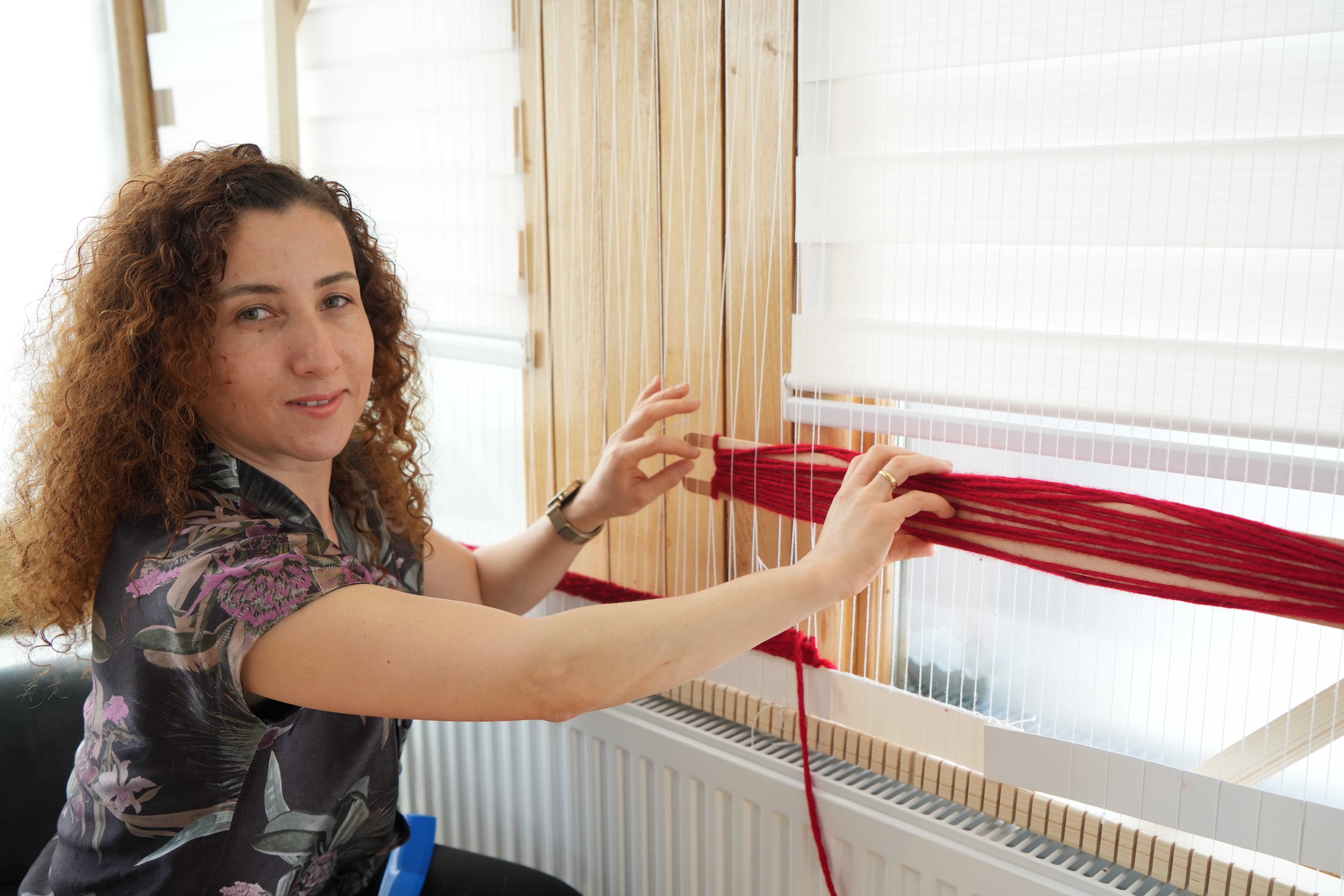 Samsun'da hemşireden Alper Gezeravcı'nın annesine özel Türk Bayrağı