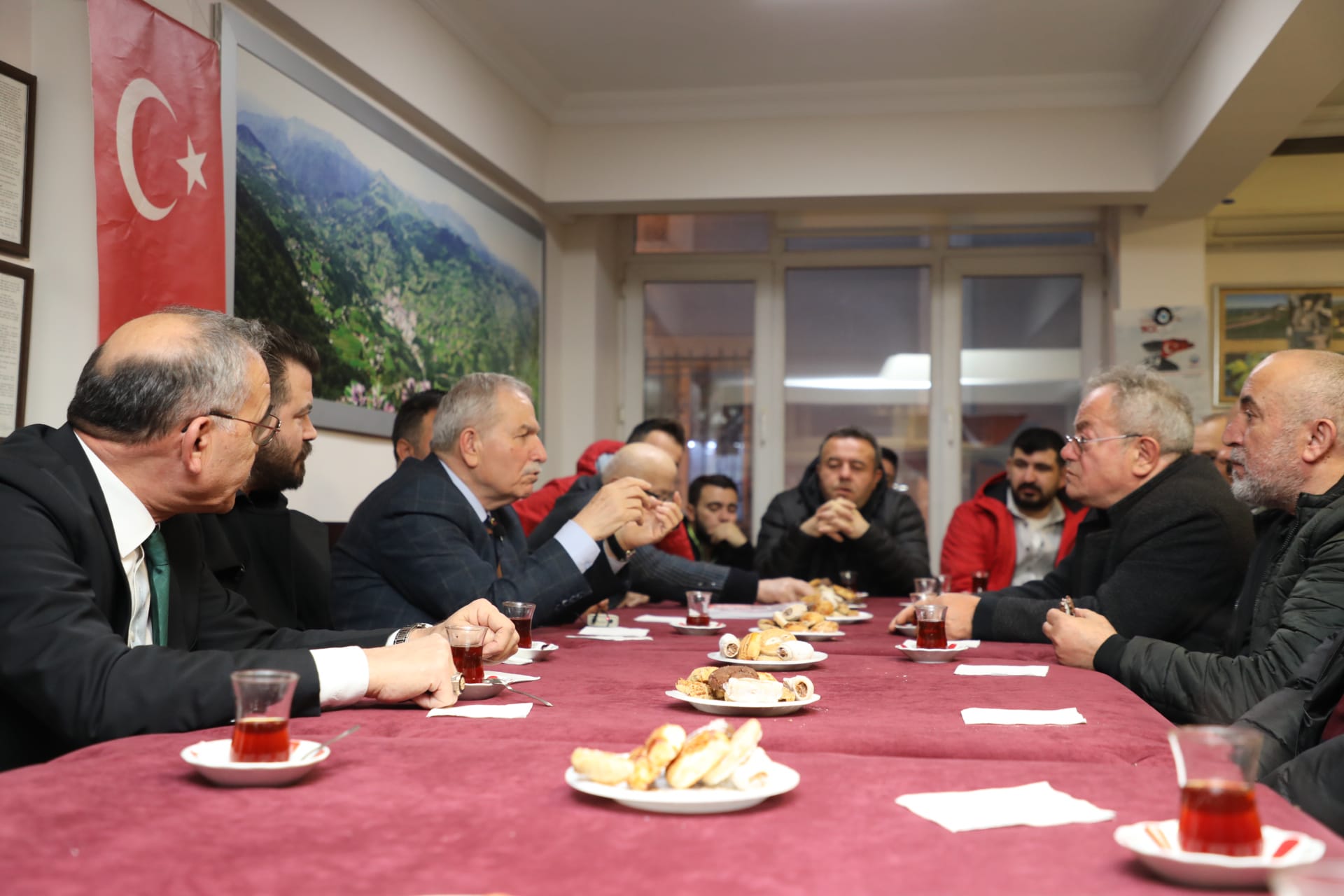 Necattin Demirtaş Tonyalılar derneğini ziyaret etti