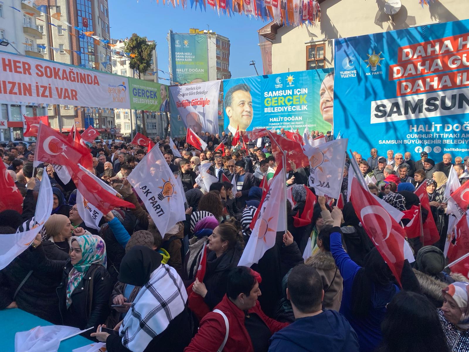 AK Parti İlkadım'dan görkemli SKM açılışı