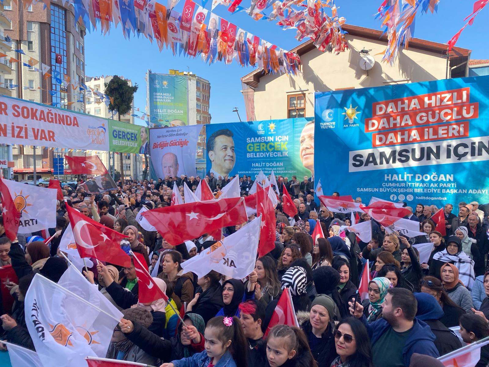 AK Parti İlkadım'dan görkemli SKM açılışı