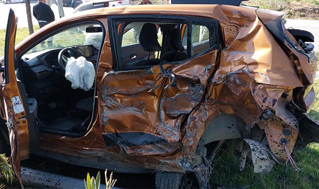 Atakum’da feci kaza: 2 kişi yaralandı