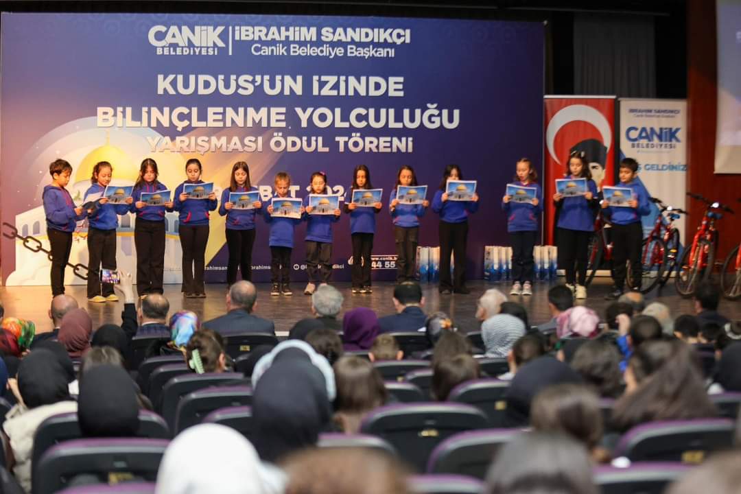 Başkan  İbrahim Sandıkçı’dan Öğrencilere Ödül