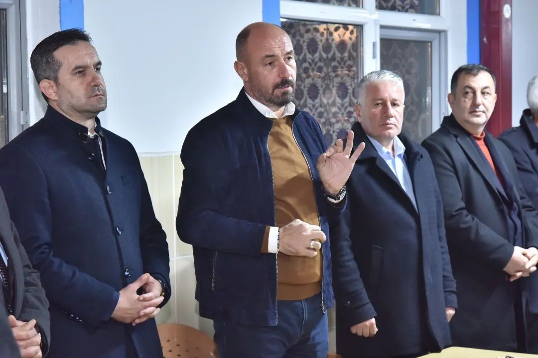 Hasan Togar'dan emeklilere bin 500 TL destek