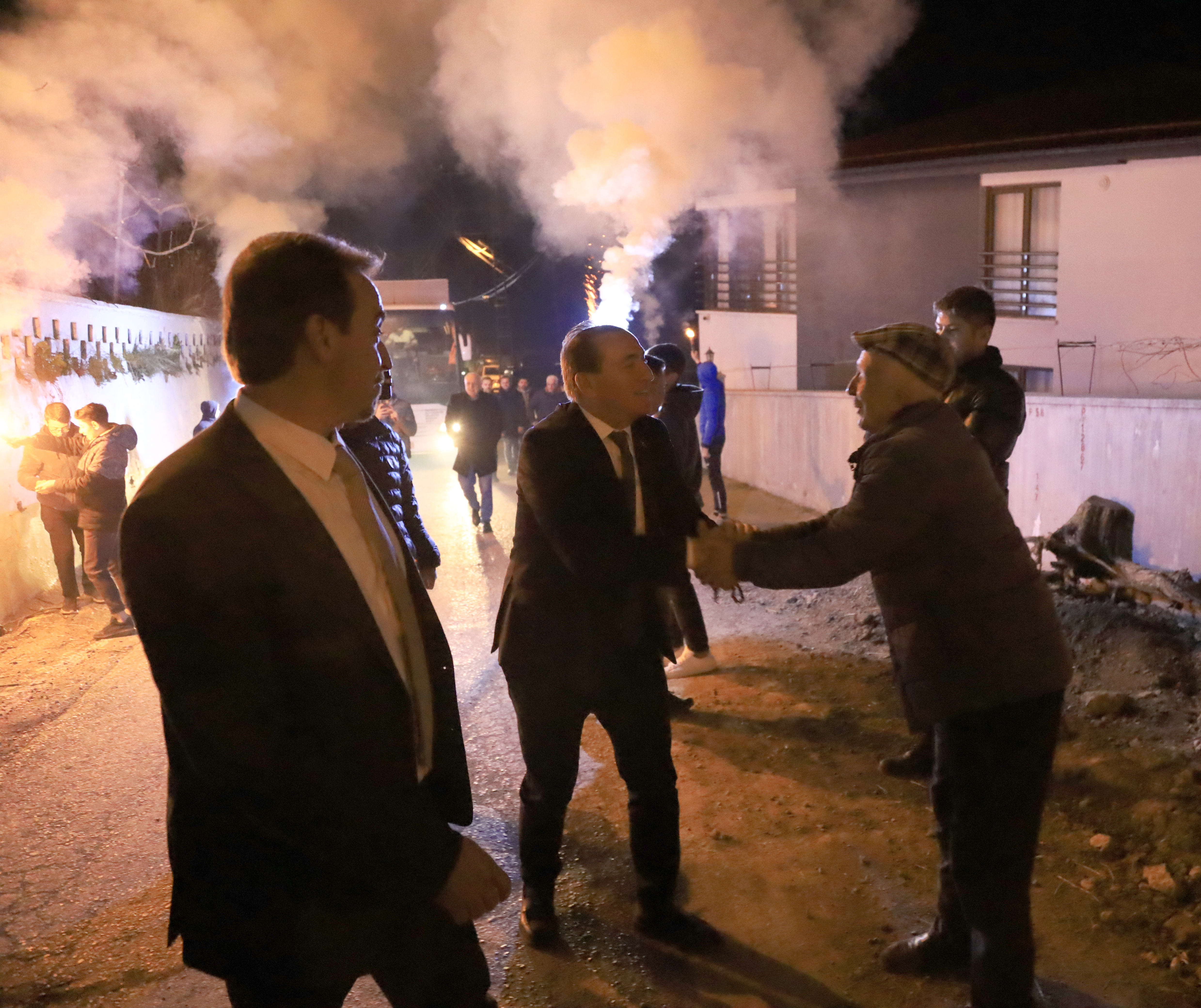 Devgeriş Mahallesi Cevat Öncü’yü bağrına bastı