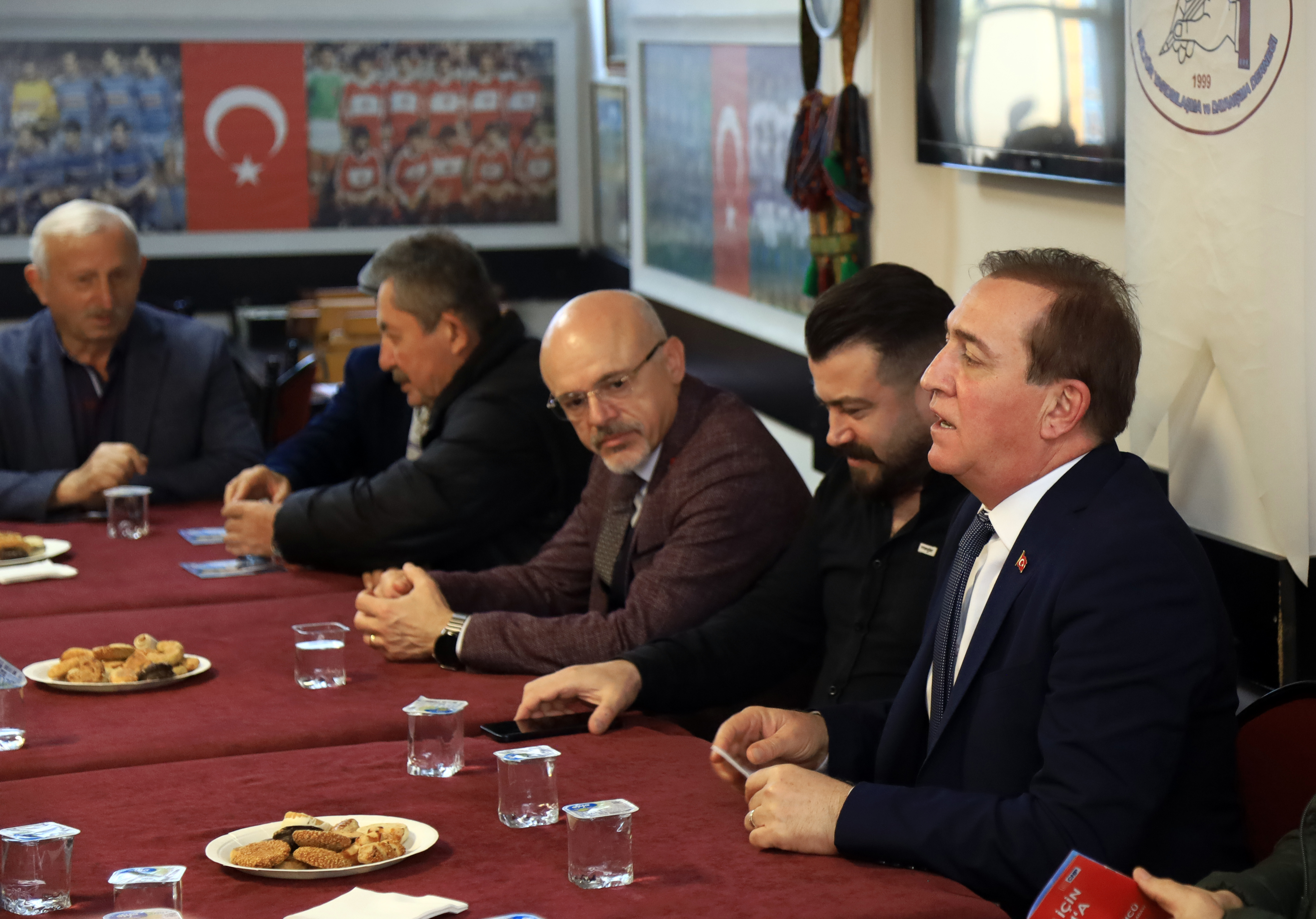 Devgeriş Mahallesi Cevat Öncü’yü bağrına bastı