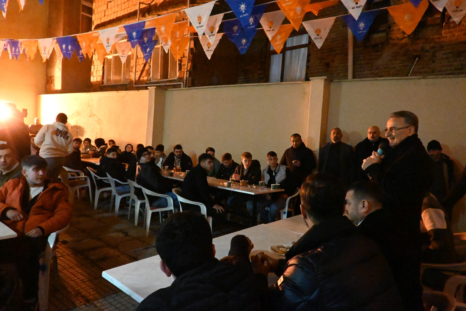 İhsan Kurnaz: Gençlerimize yeni bir gelecek hazırlıyoruz