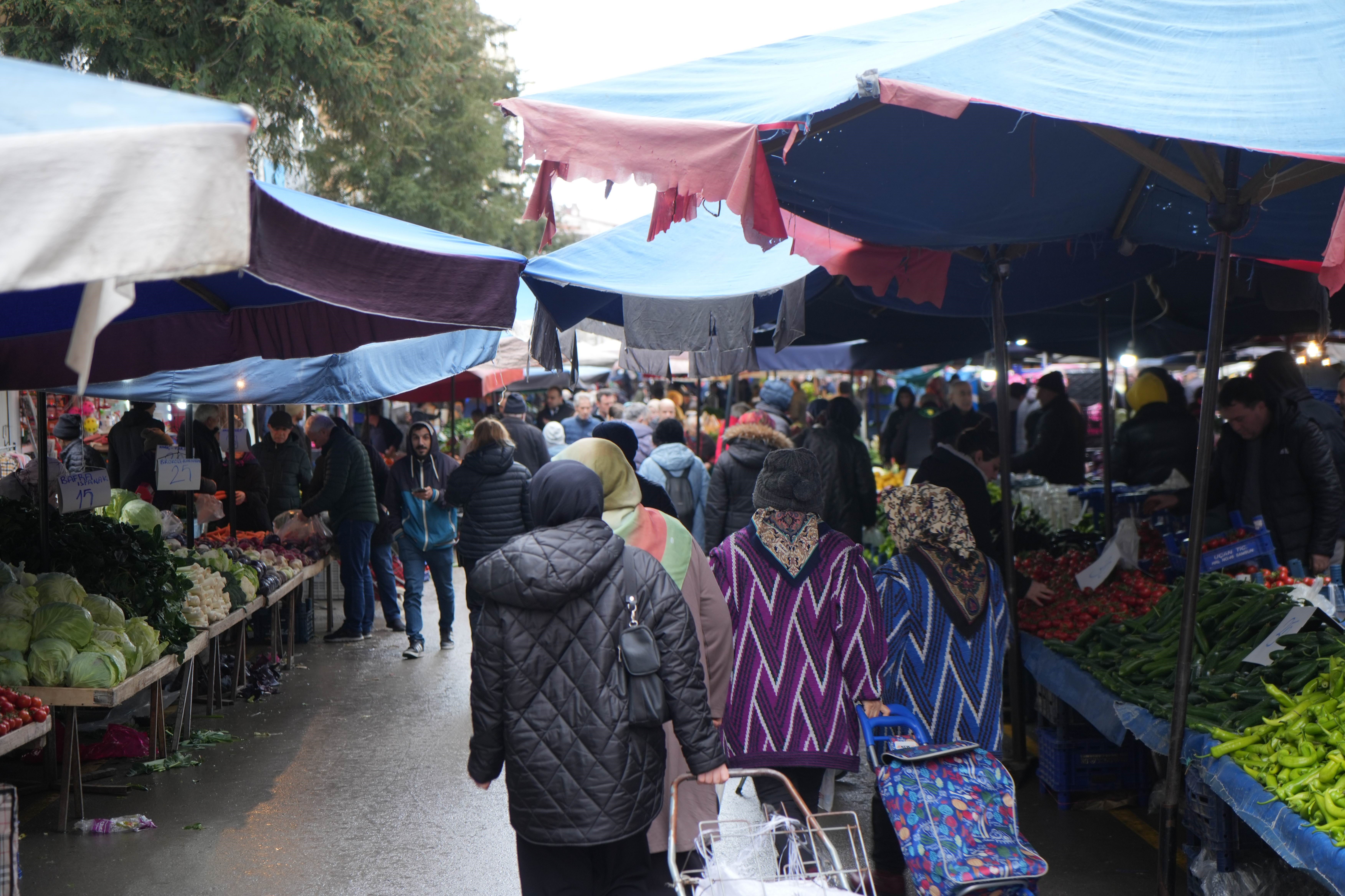 Samsun'da pazarın en pahalısı kıl biber, en ucuzu pırasa