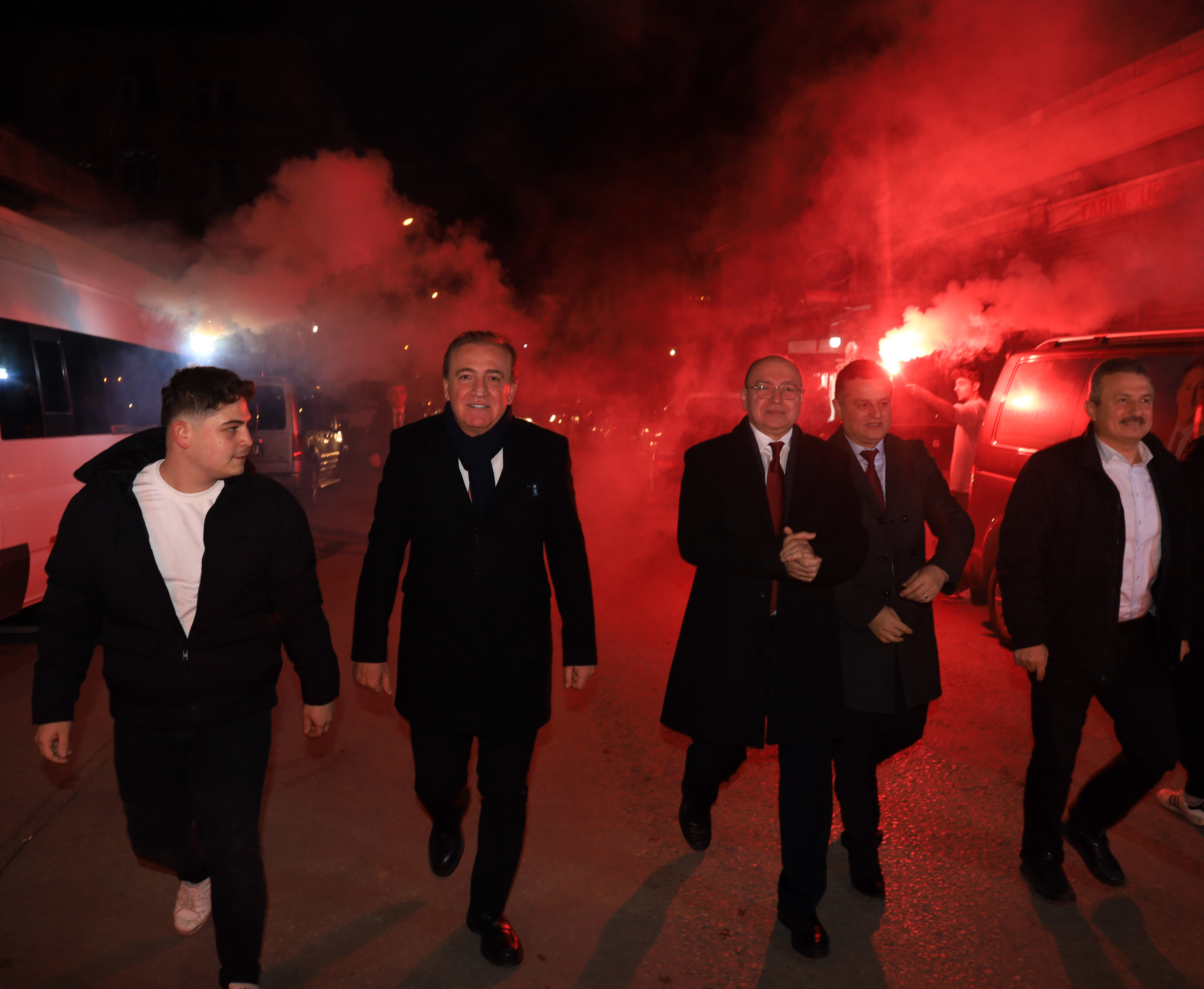 Cevat Öncü: Bu bir parti ve lider seçimi değil