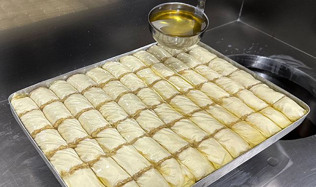 Çarşamba kıvratması iftar sofralarında ağızları tatlandırıyor