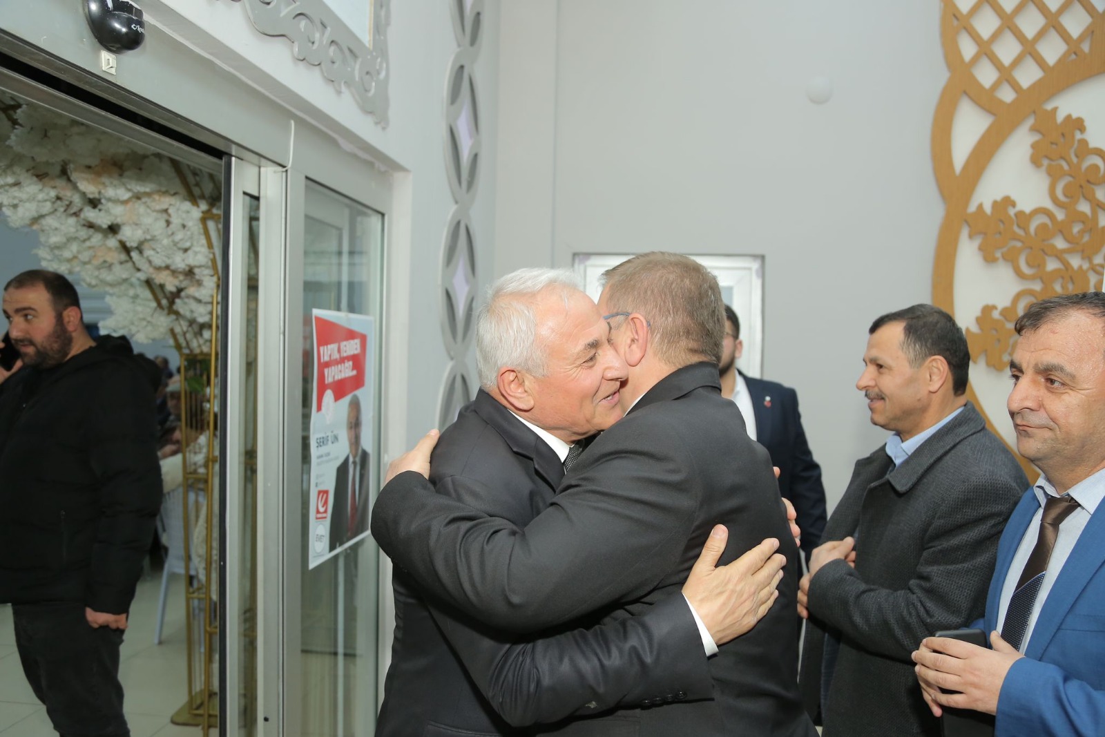 Şerif Ün 3 bin kişiye iftar verdi