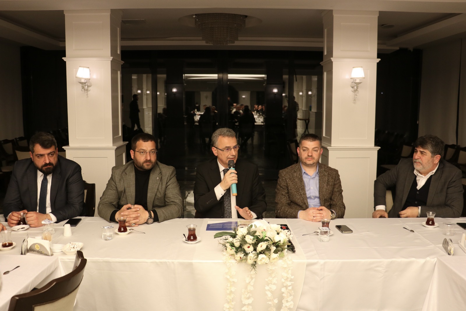 İhsan Kurnaz gazetecilerle sahur programında buluştu:‘Şehrimizin bütün sokaklarını elden geçireceğiz’