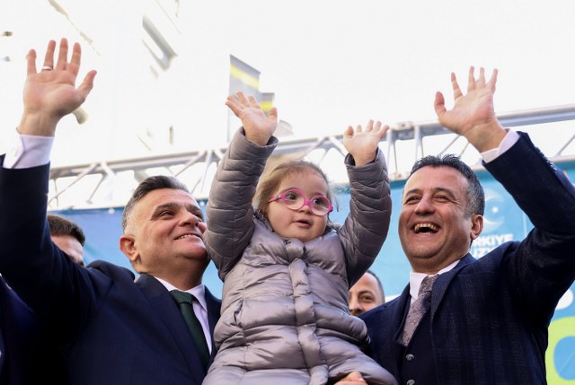 AK Parti Çarşamba Belediye Başkan adayı Ender Gür'ün kızı yoğun bakıma alındı