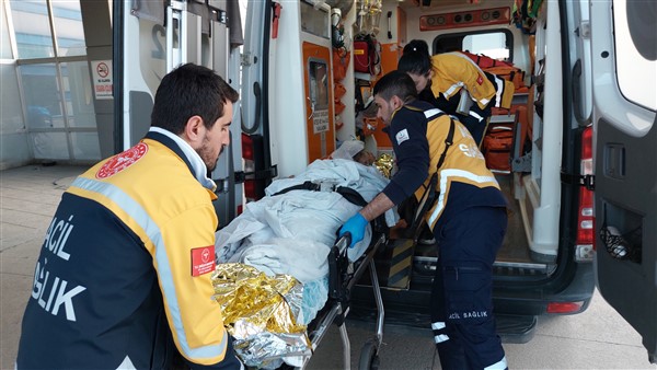 Mangala benzin döktüler yaralılar helikopterle taşındı