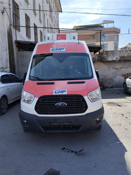 Bafra'da CHP aracına saldırı