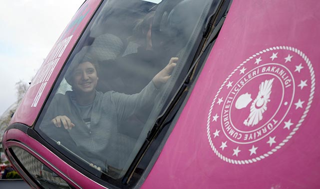 Vatandaşlar takla anında emniyet kemerinin hayati önemini anladı