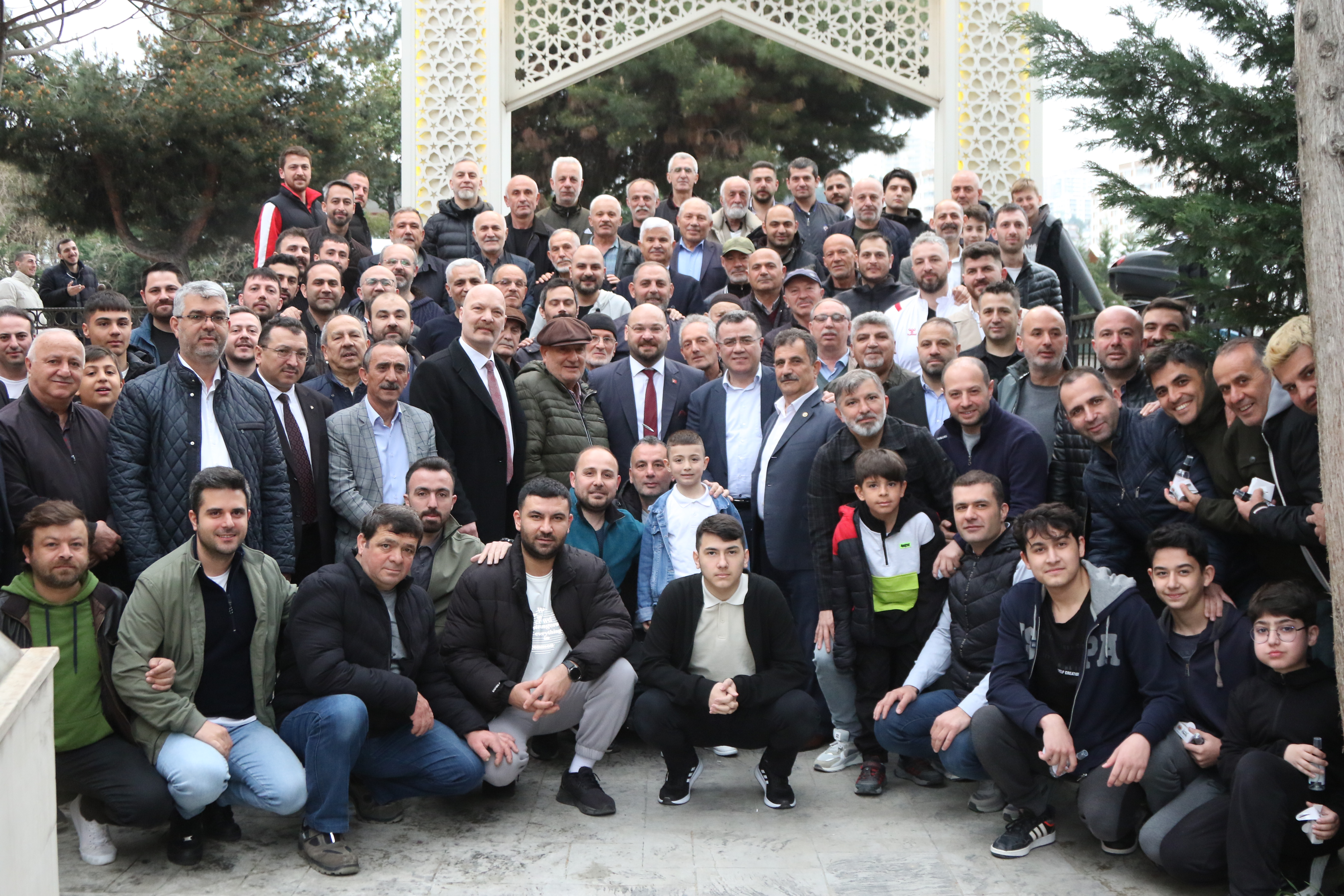 Serhat Türkel, vatandaşlarla bayramlaştı