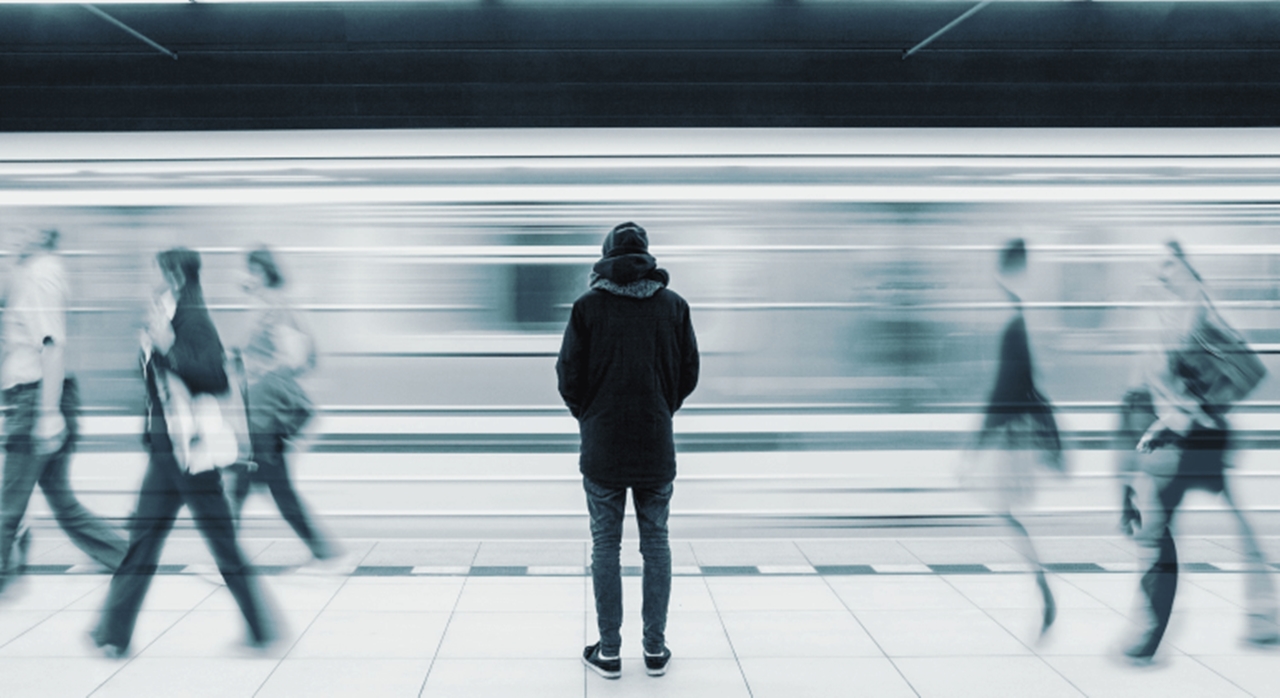 Kalabalıklar arasında yalnız hissetmek