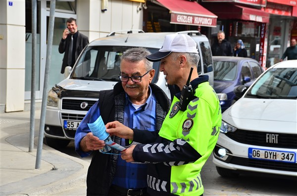 Polis ekiplerinden Terme'de dolandırıcılık uyarısı