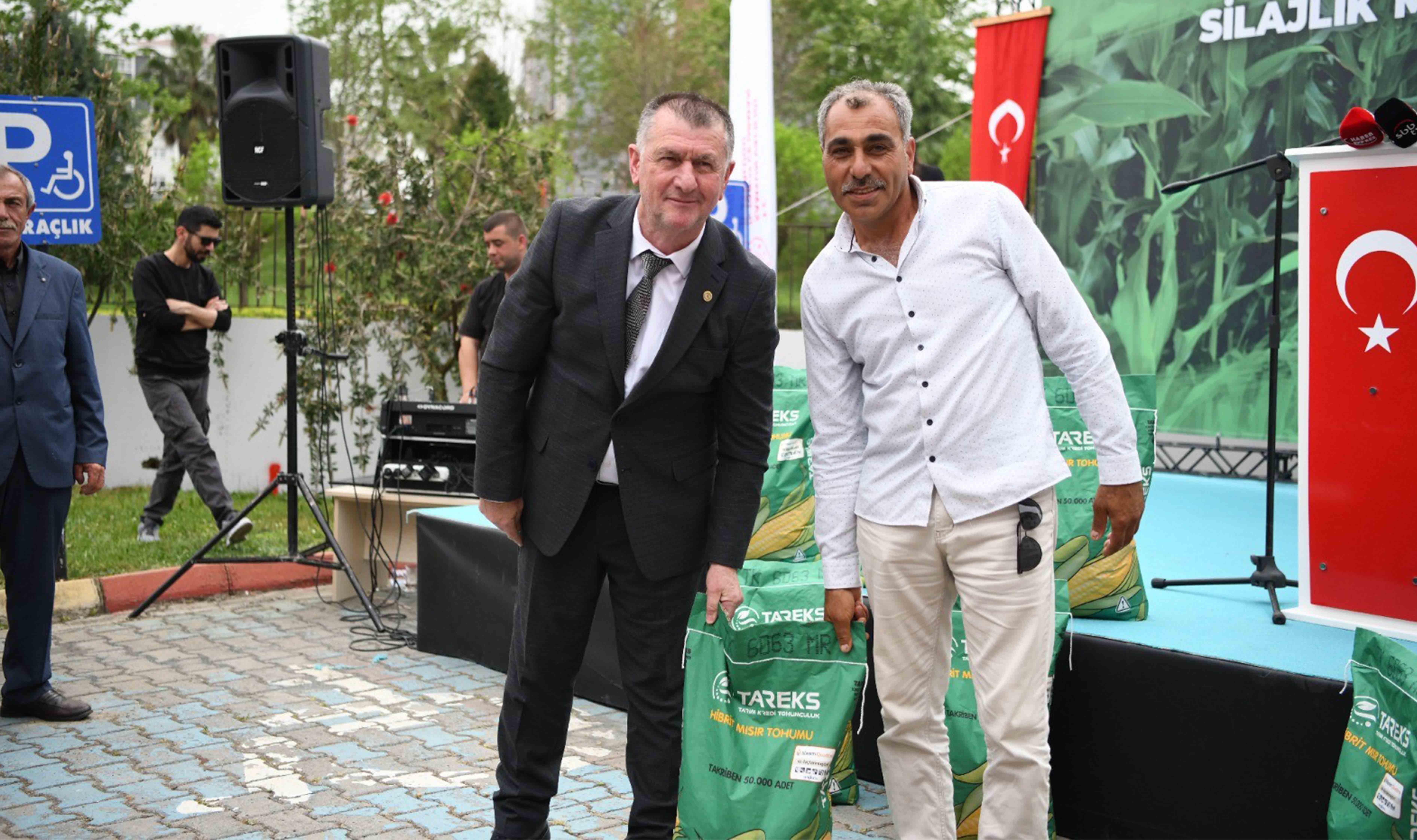 Büyükşehir’den silajlık mısır desteği