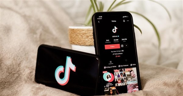 TikTok'ta Canlı yayın açarak para kazanmak