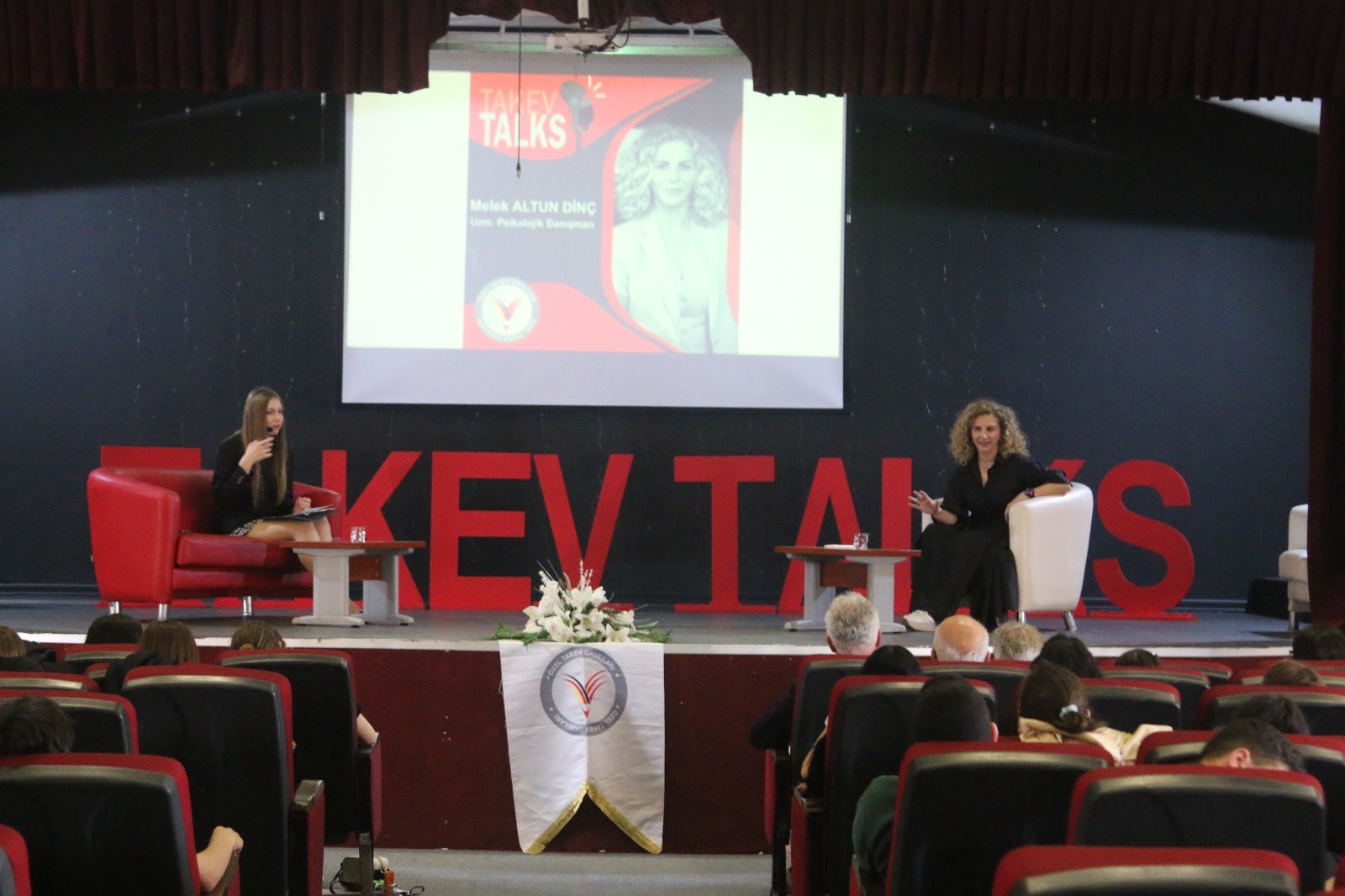 TakevTalks öğrencileri uzmanlarla buluşturdu