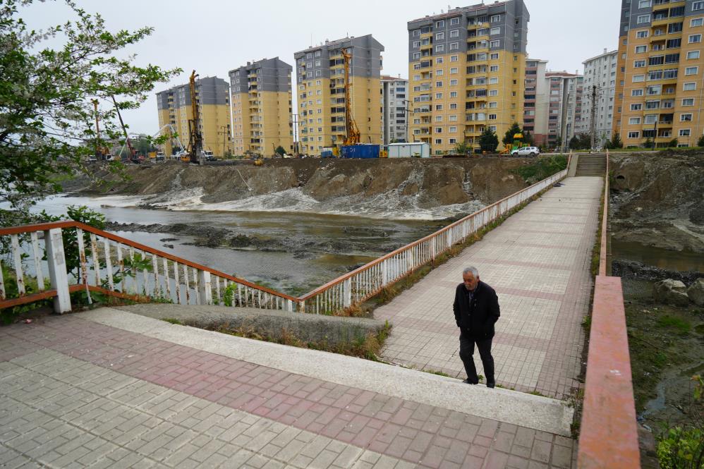 Mert Irmağı üzerindeki ölümcül köprü yenileniyor: Sel felaketinin izleri siliniyor