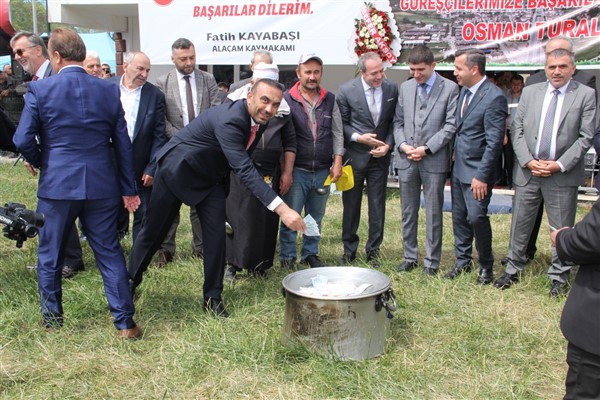 Samsun'da 631. Geyikkoşan Hıdırellez Şenlikleri ve Yağlı Pehlivan Güreşleri yapıldı