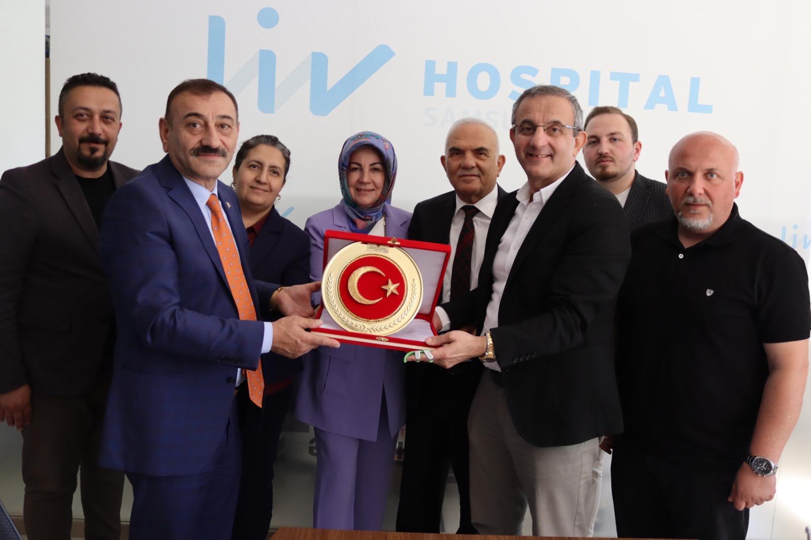 Samsun'da başkan Sinecek'ten esnafa müjde