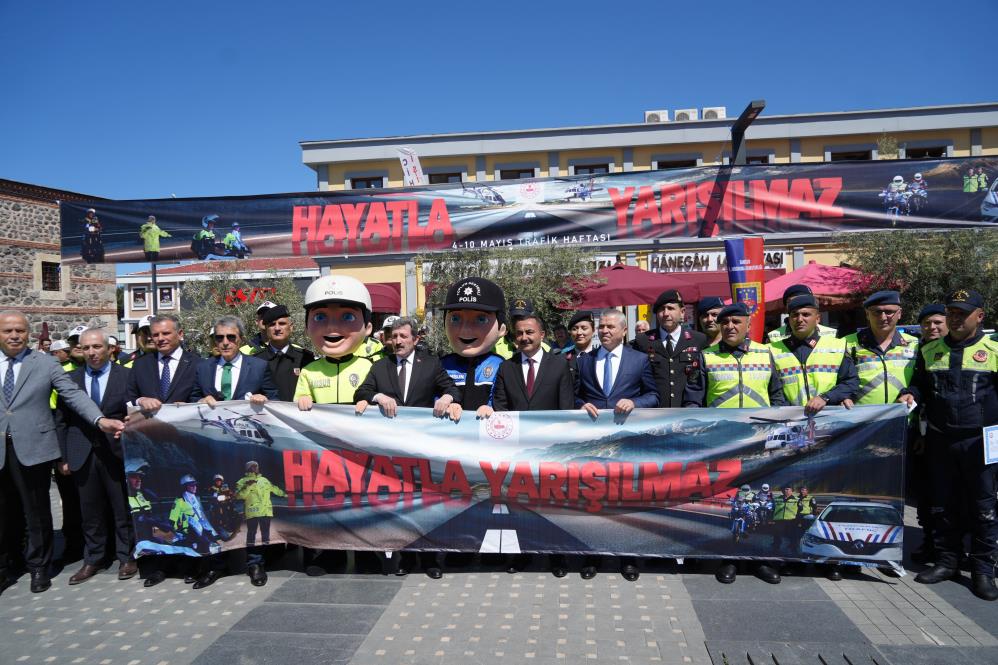 Samsun'da trafik kurallarının önemi uygulamalı gösterildi