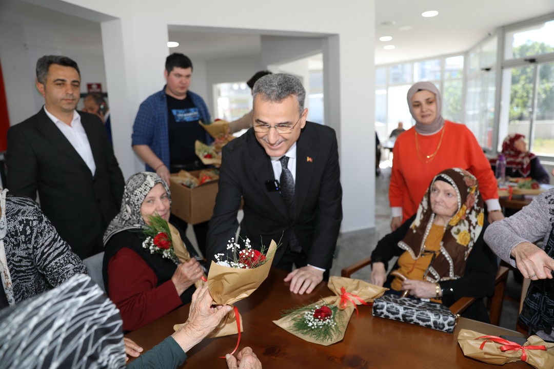 İhsan Kurnaz: Büyüklerimiz bizim için kıymetli