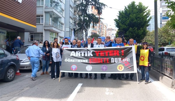 Samsun'da öğretmenler isyan etti "Okulda şiddet sona ermeli, can güvenliğimiz sağlanmalı"