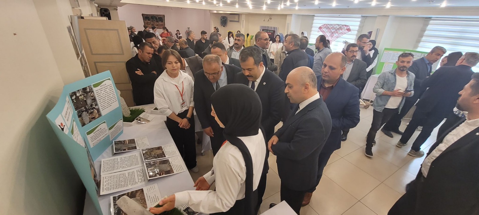 Vezirköprü Ayşe Hatun MTAL’de Bilim Şenliği