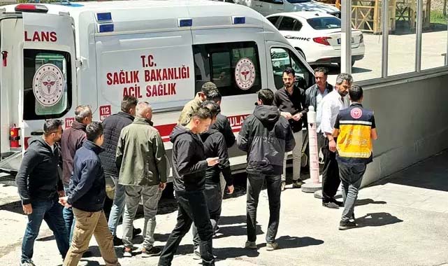 Askeri araç devrildi: 6'sı ağır 11 yaralı