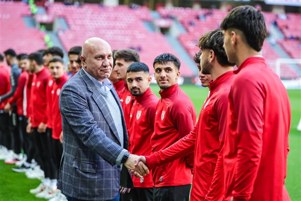 Yüksel Yıldırım'dan Türkiye ikincisi Samsunspor U19 takımına tebrik