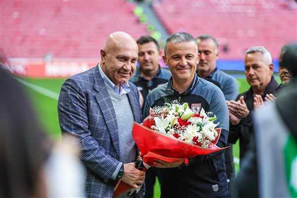 Yüksel Yıldırım'dan Türkiye ikincisi Samsunspor U19 takımına tebrik