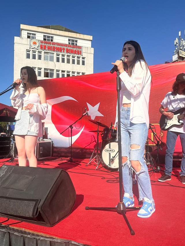 Bulvar AVM'eki 19 Mayıs kutlamalarına Samsunlulardan tam not