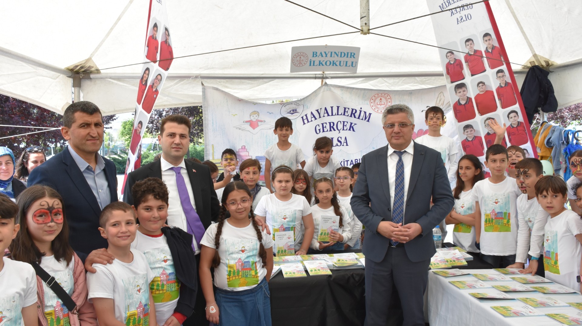 Samsun İl Milli Eğitim Müdürlüğü tarafından kitap şenliği yapıldı