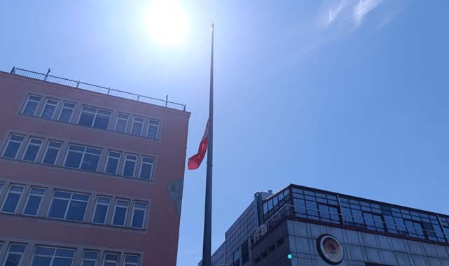 Samsun'da İran Cumhurbaşkanı Reisi için bayraklar yarıya indi