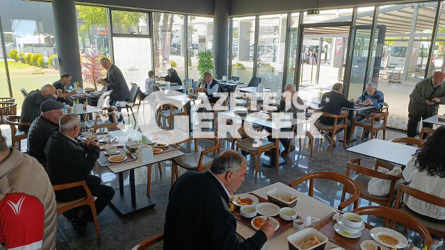 Samsun'da yemeklerin 40 TL olduğu restorant vatandaşın akınına uğradı