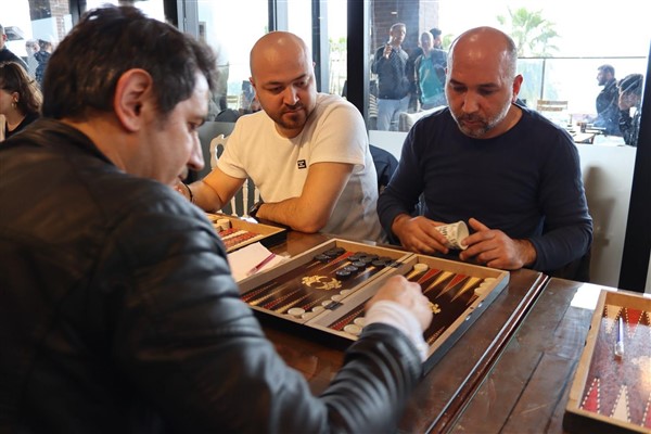 Oyun Tutkunları Lovelet AVM Tavla Turnuvası'nda buluştu