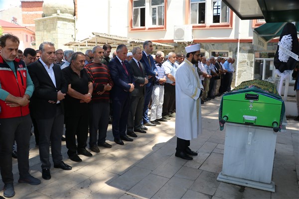 Şehit Annesi Fatma Öztürk son yolculuğuna uğurlandı